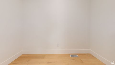 Tiny photo for 683 N HERITAGE ST, Mapleton, UT 84664 (MLS # 2092745)