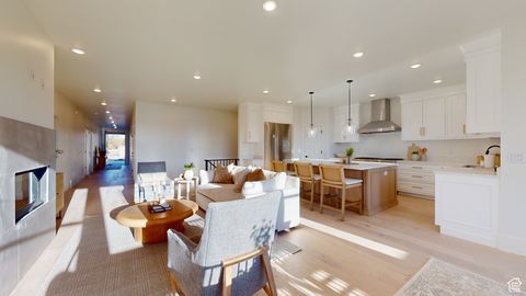 Tiny photo for 683 N HERITAGE ST, Mapleton, UT 84664 (MLS # 2092745)