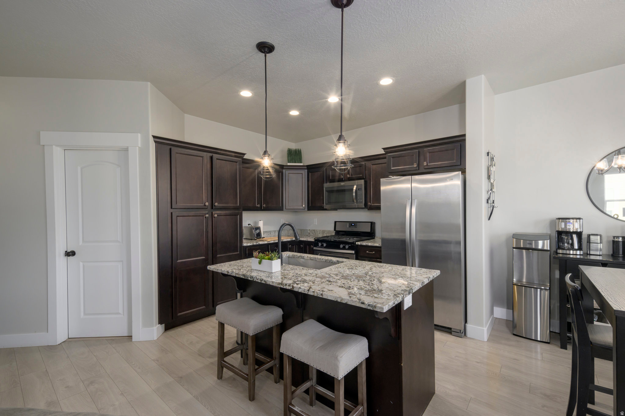 SHADOW RUN - Residential