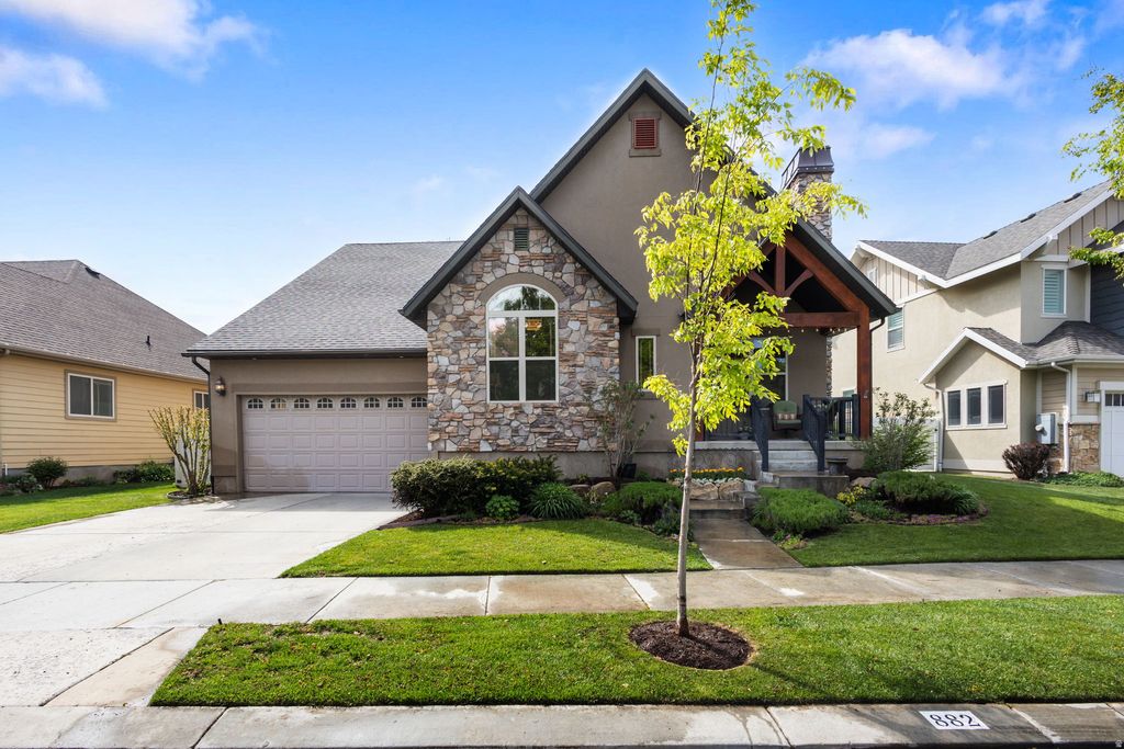 Photo of 882 S SEGO LILY WAY, Mapleton, UT 84664 (MLS # 2156493)