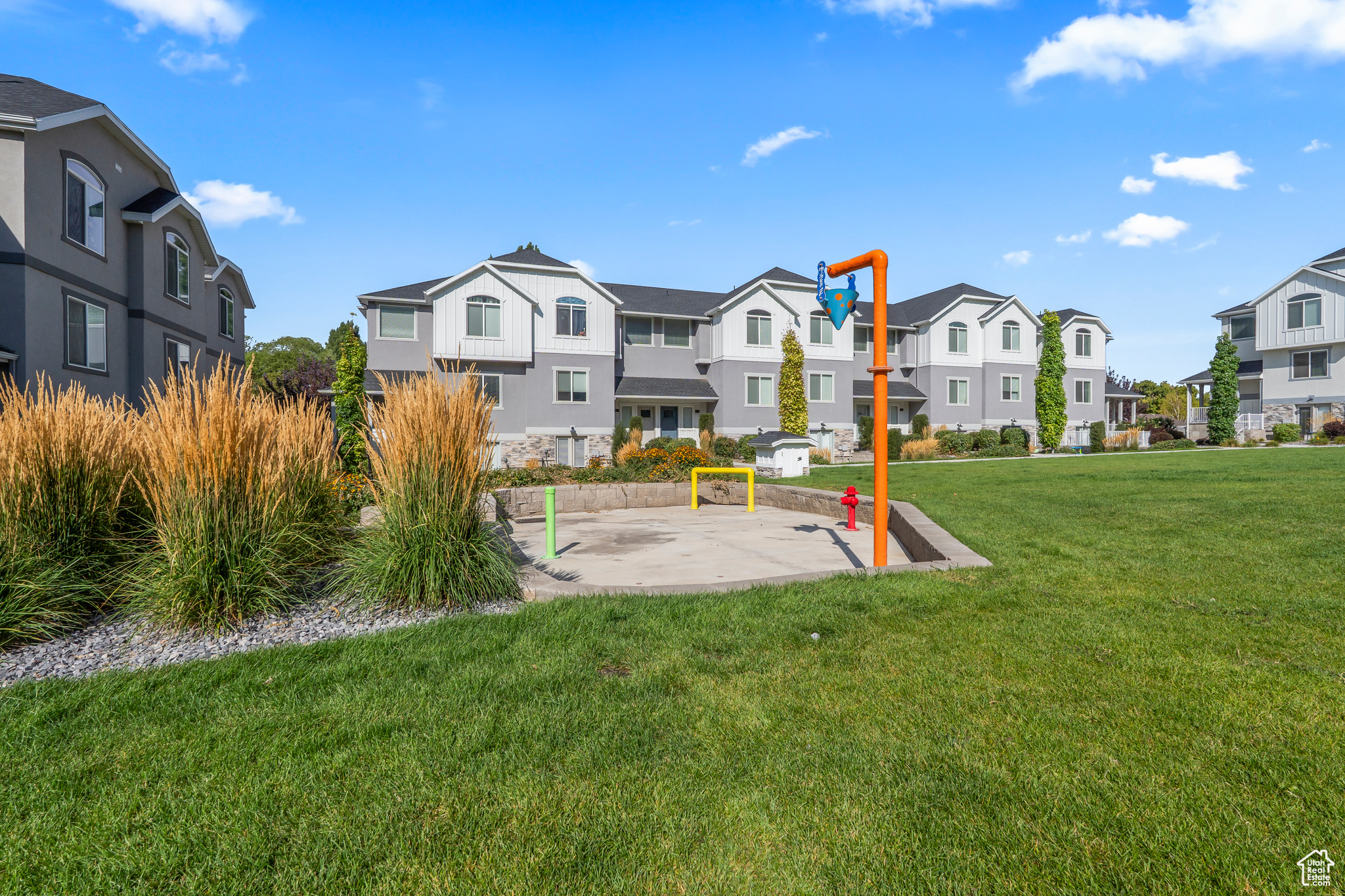 SPRING CREEK - Residential