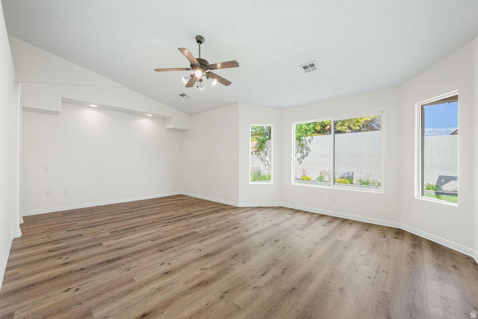 SILVERCREEK TH 2 AMD - Residential