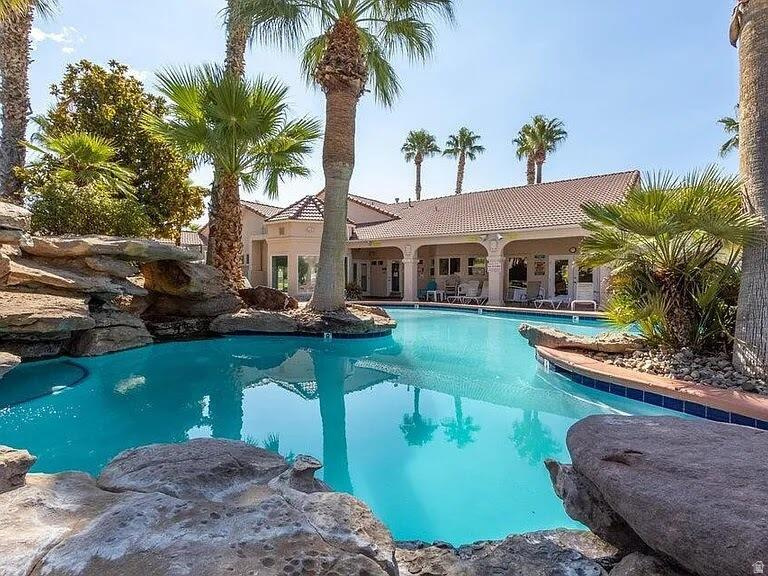 SILVERCREEK TH 2 AMD - Residential