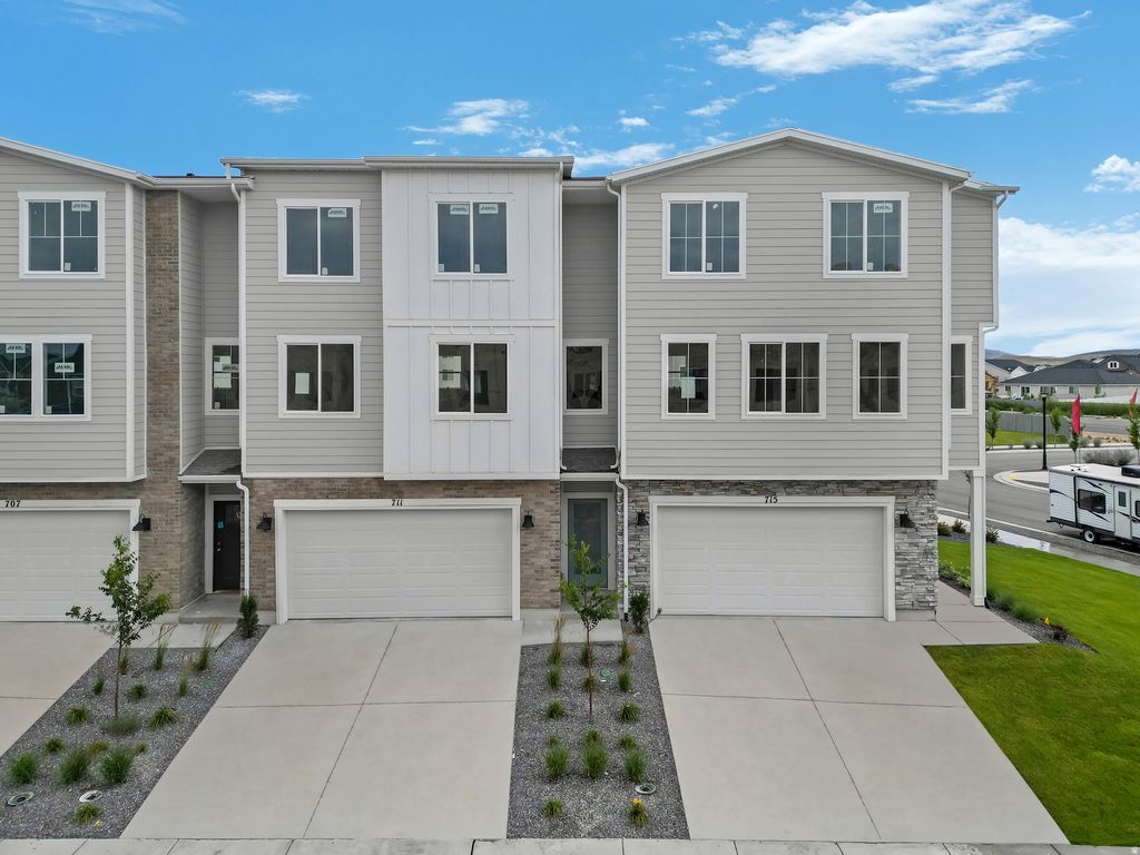 Photo of 5255 N EVERGREEN WAY #211, Eagle Mountain, UT 84005 (MLS # 2125179)