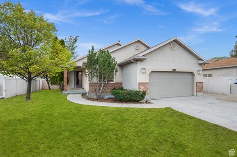Photo of 5888 S STONE BLUFF WAY, Kearns, UT 84118 (MLS # 2118066)