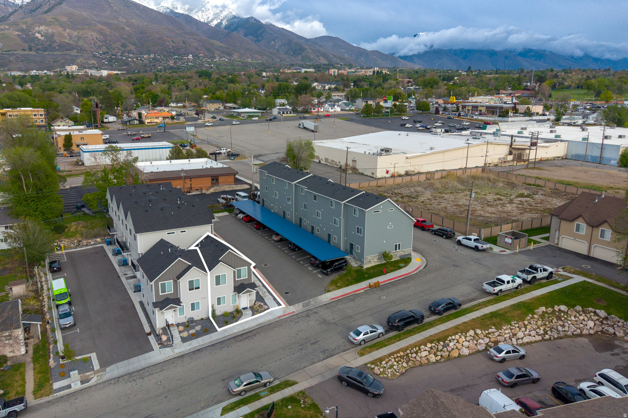 GRANT AVENUE TOWNHOMES - Residential