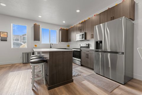 Tiny photo for 3770 S GRANT AVE #2, South Ogden, UT 84405 (MLS # 2153946)