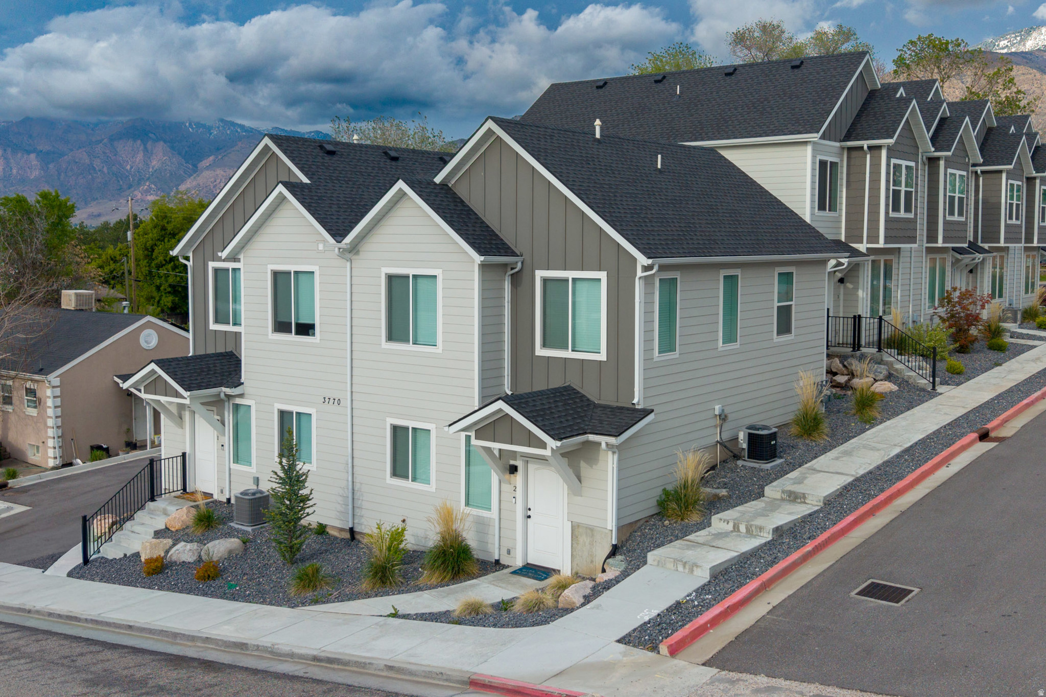 GRANT AVENUE TOWNHOMES - Residential