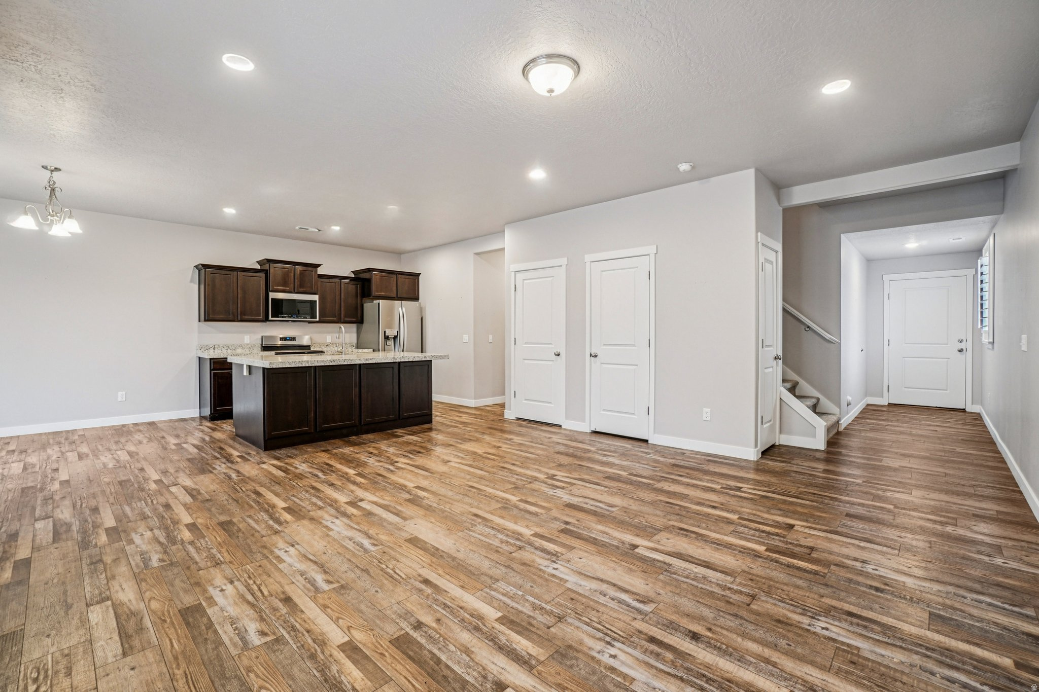 WELLINGTON PLACE - Residential