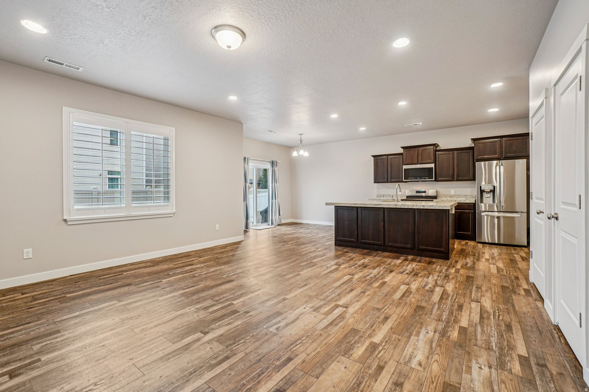 WELLINGTON PLACE - Residential