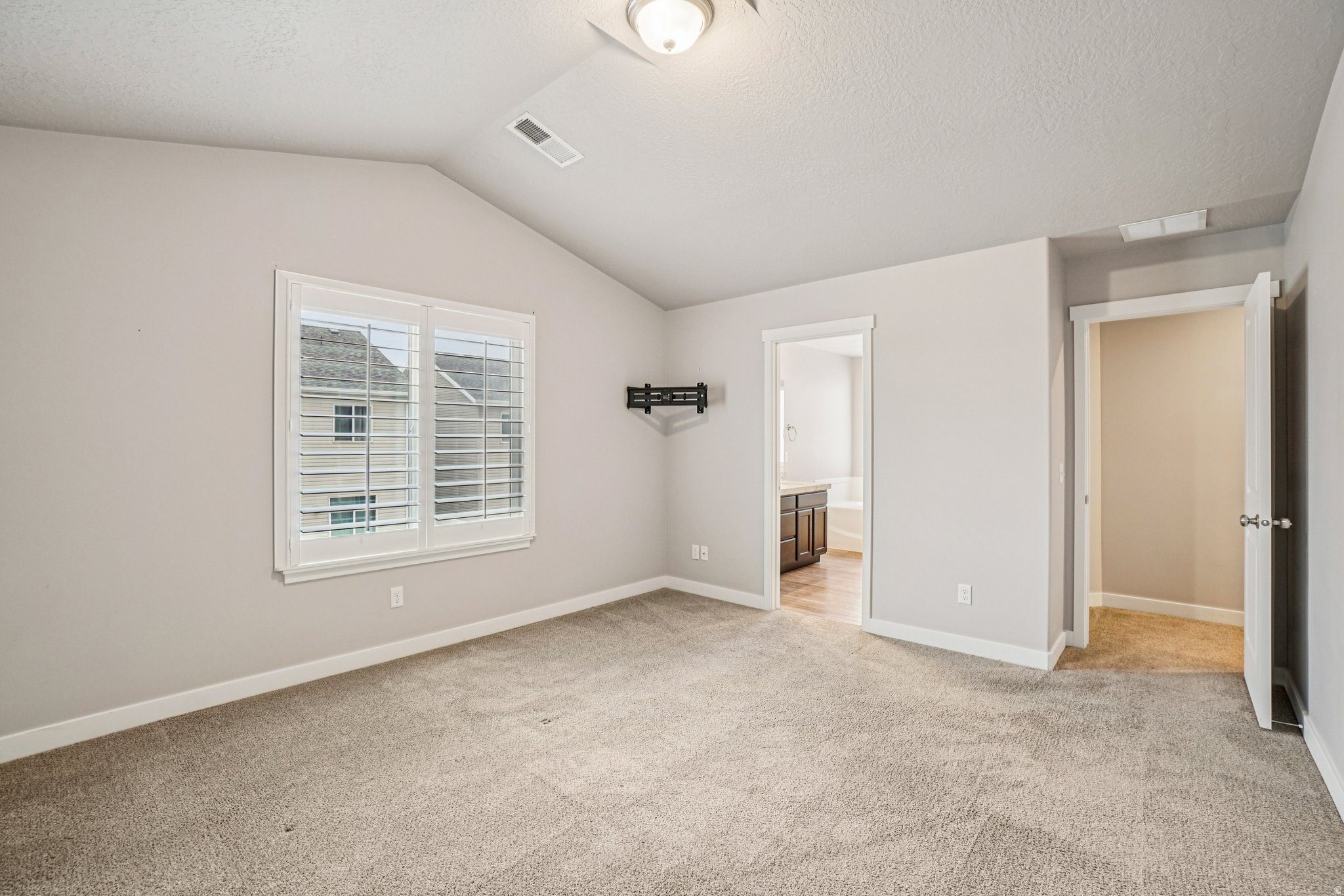 WELLINGTON PLACE - Residential