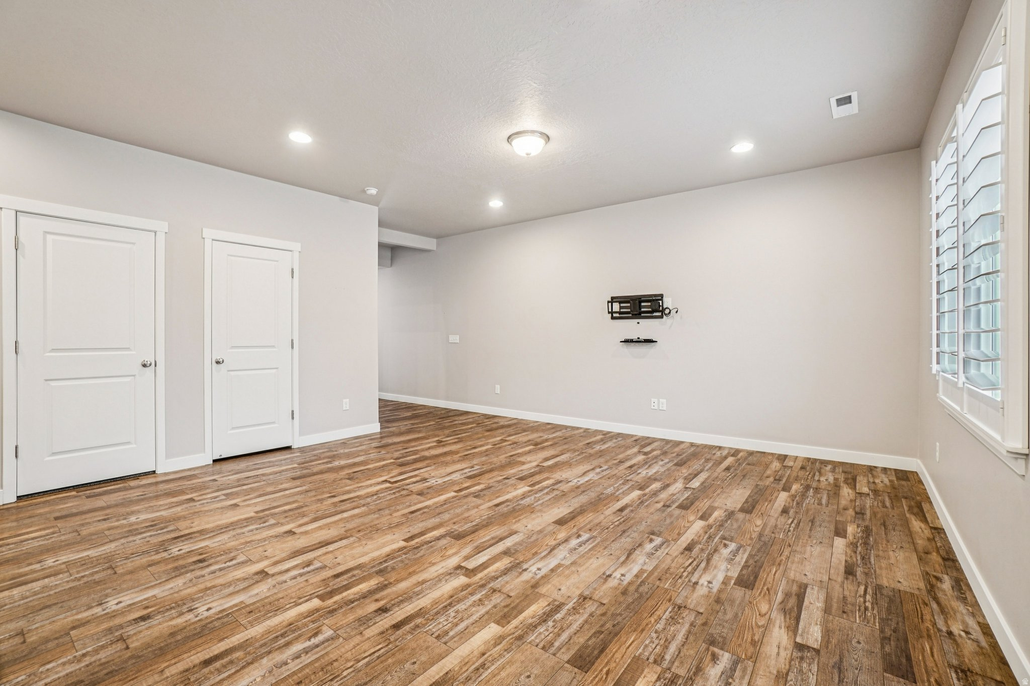 WELLINGTON PLACE - Residential