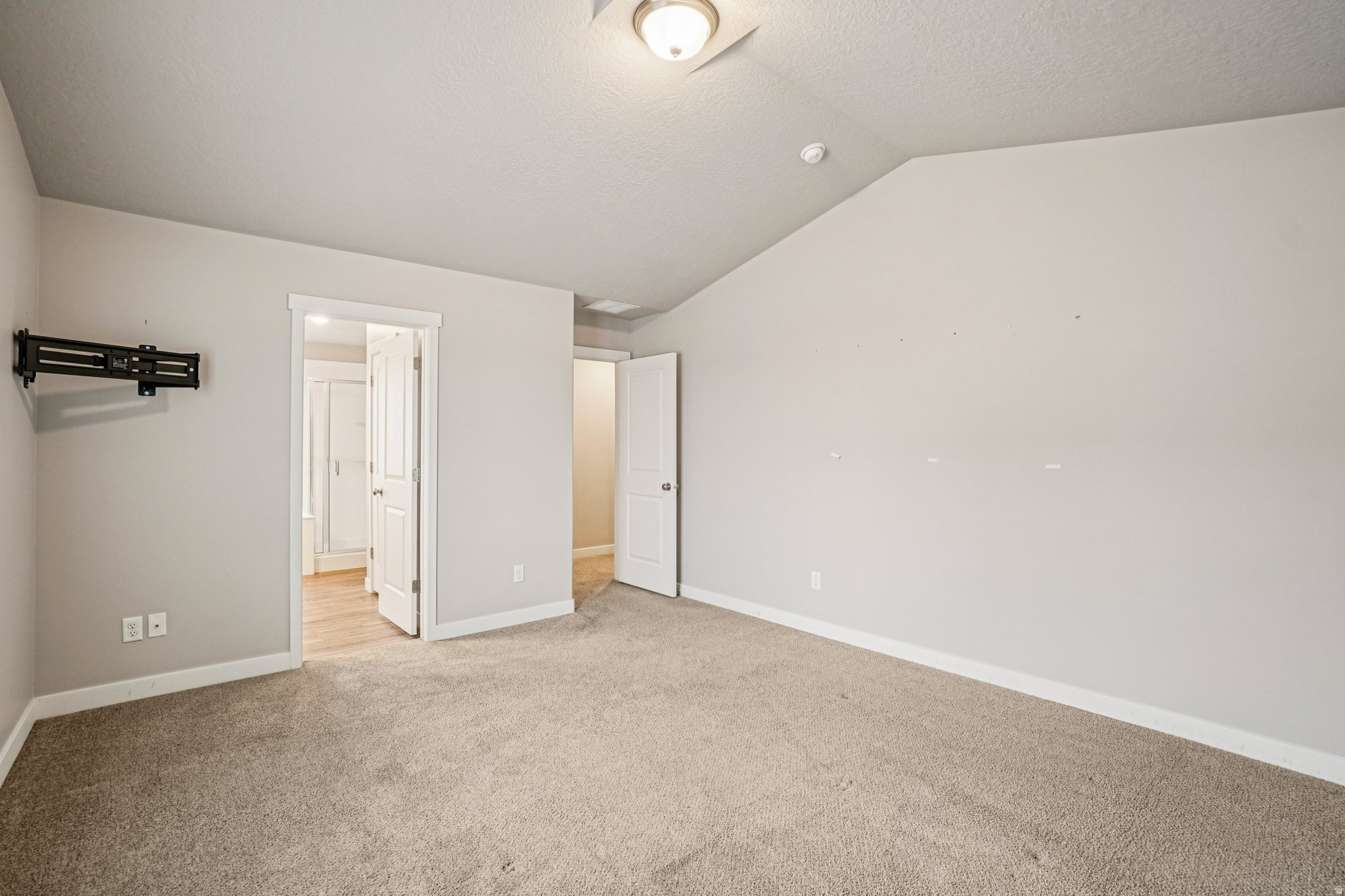 WELLINGTON PLACE - Residential