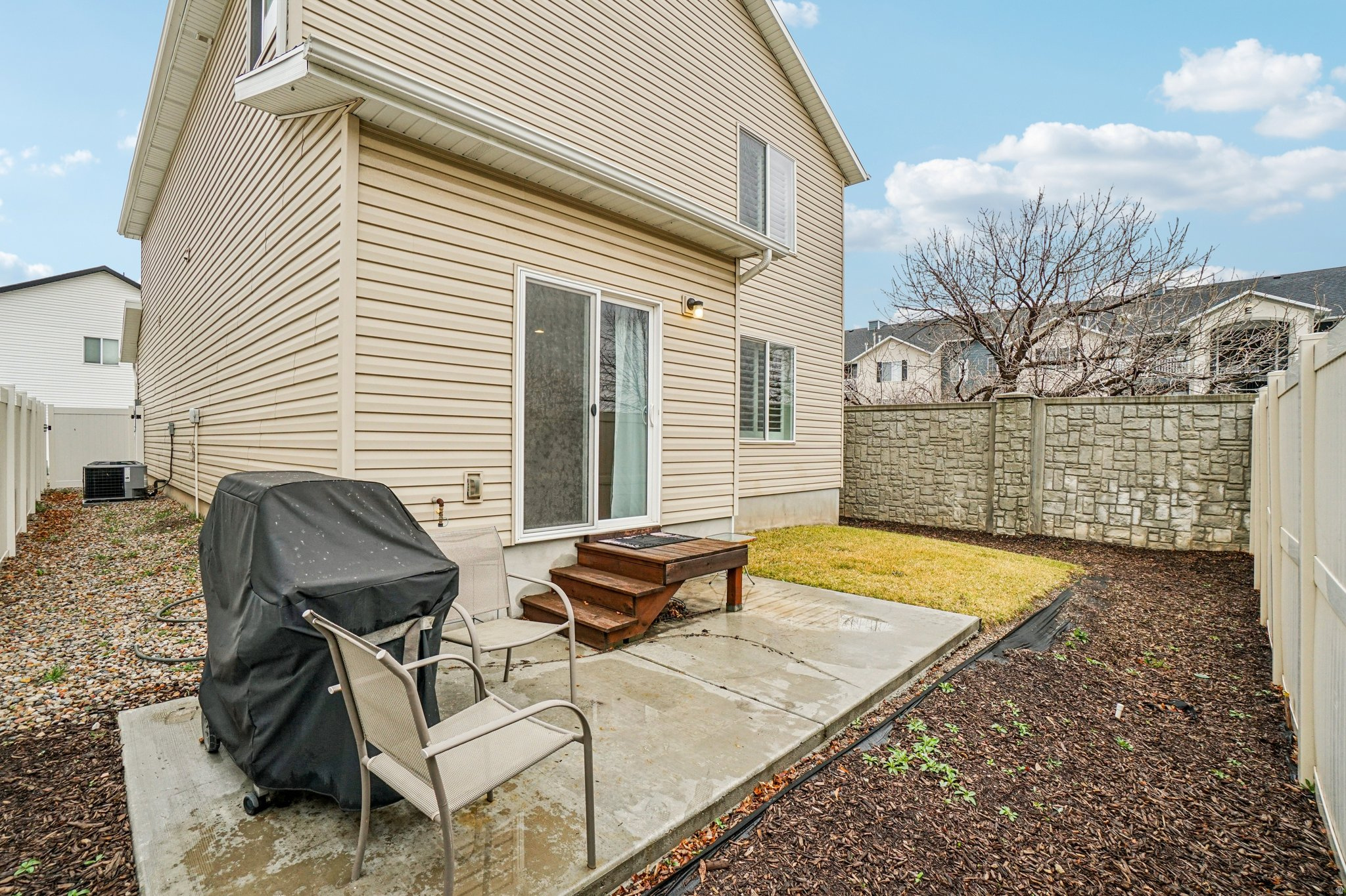 WELLINGTON PLACE - Residential