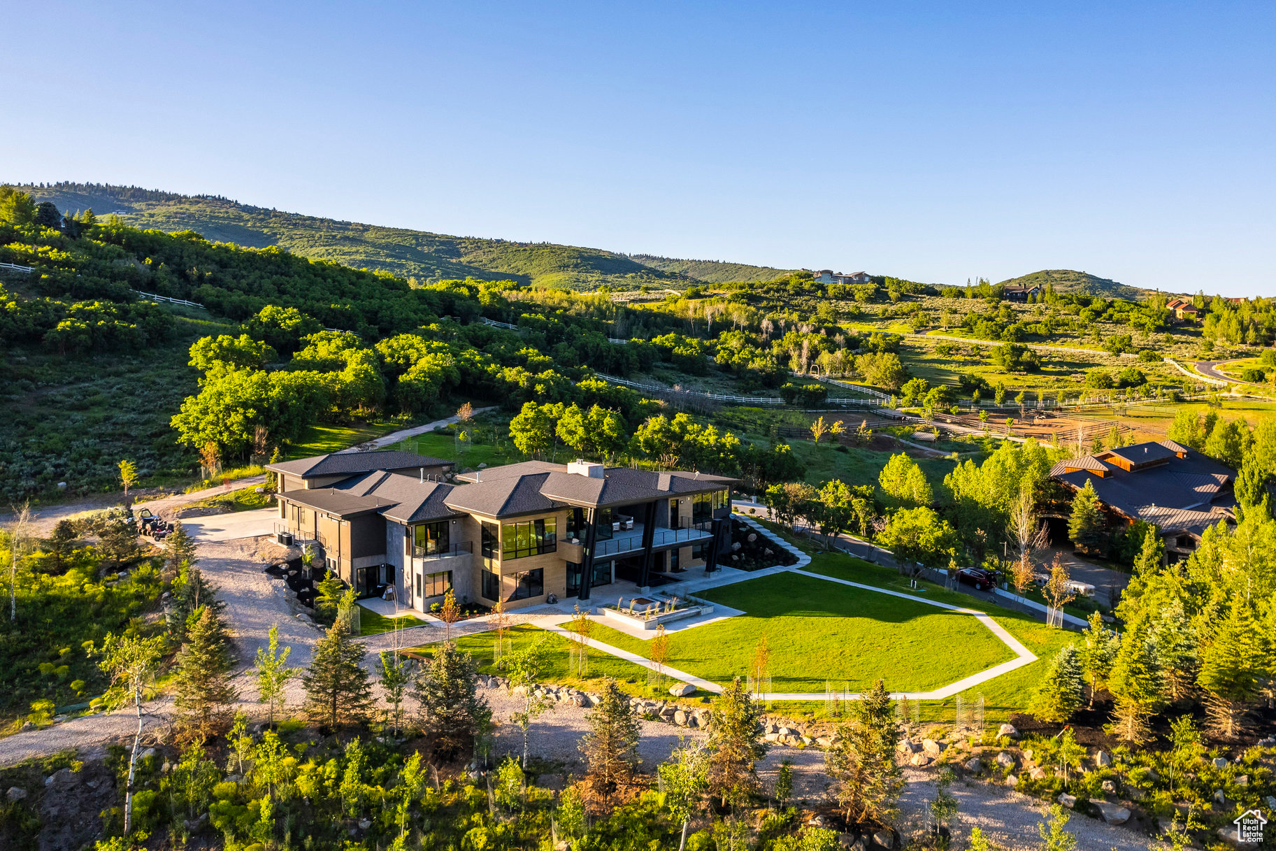 GOSHAWK RANCH - Residential