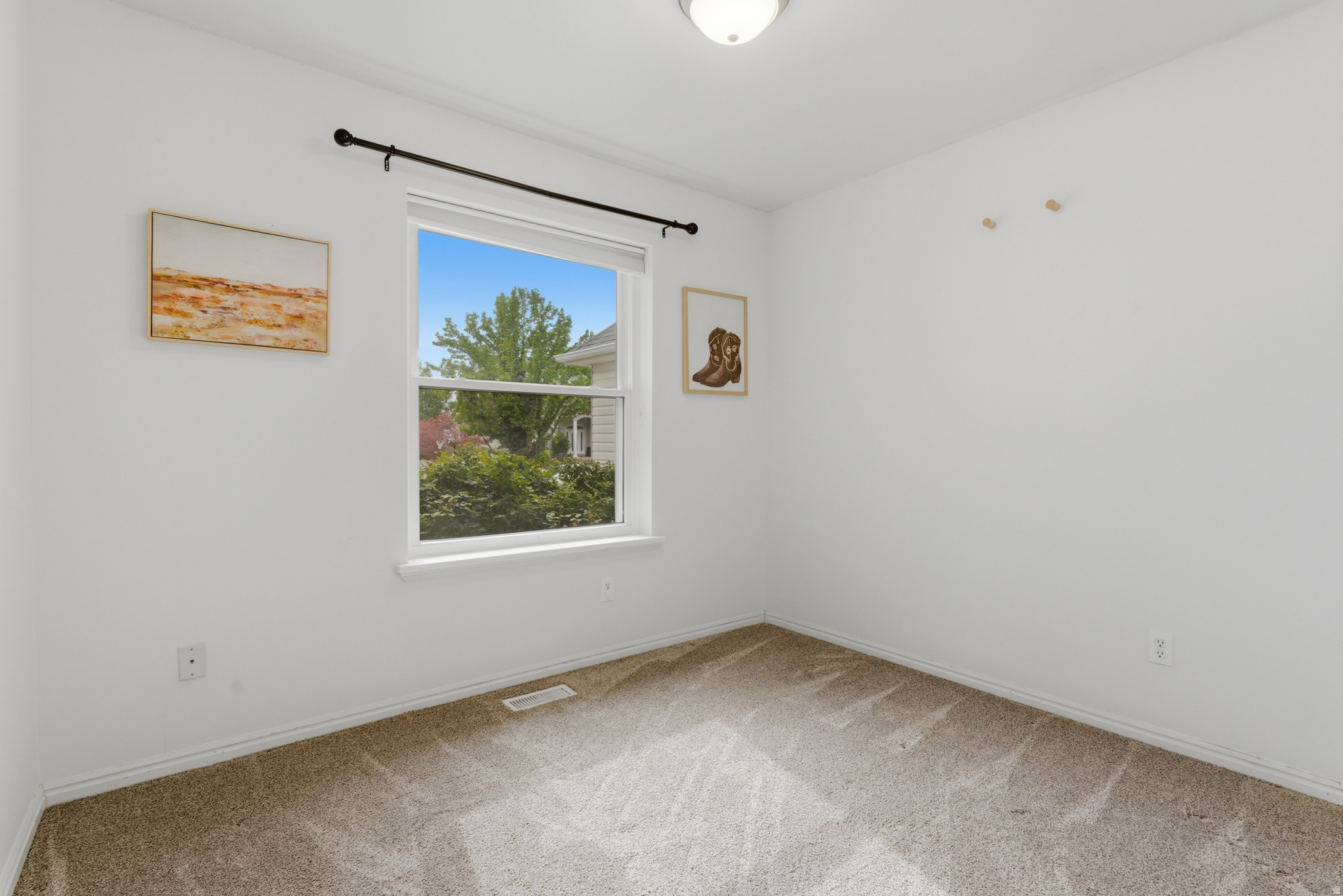 WADE SPRINGS - Residential