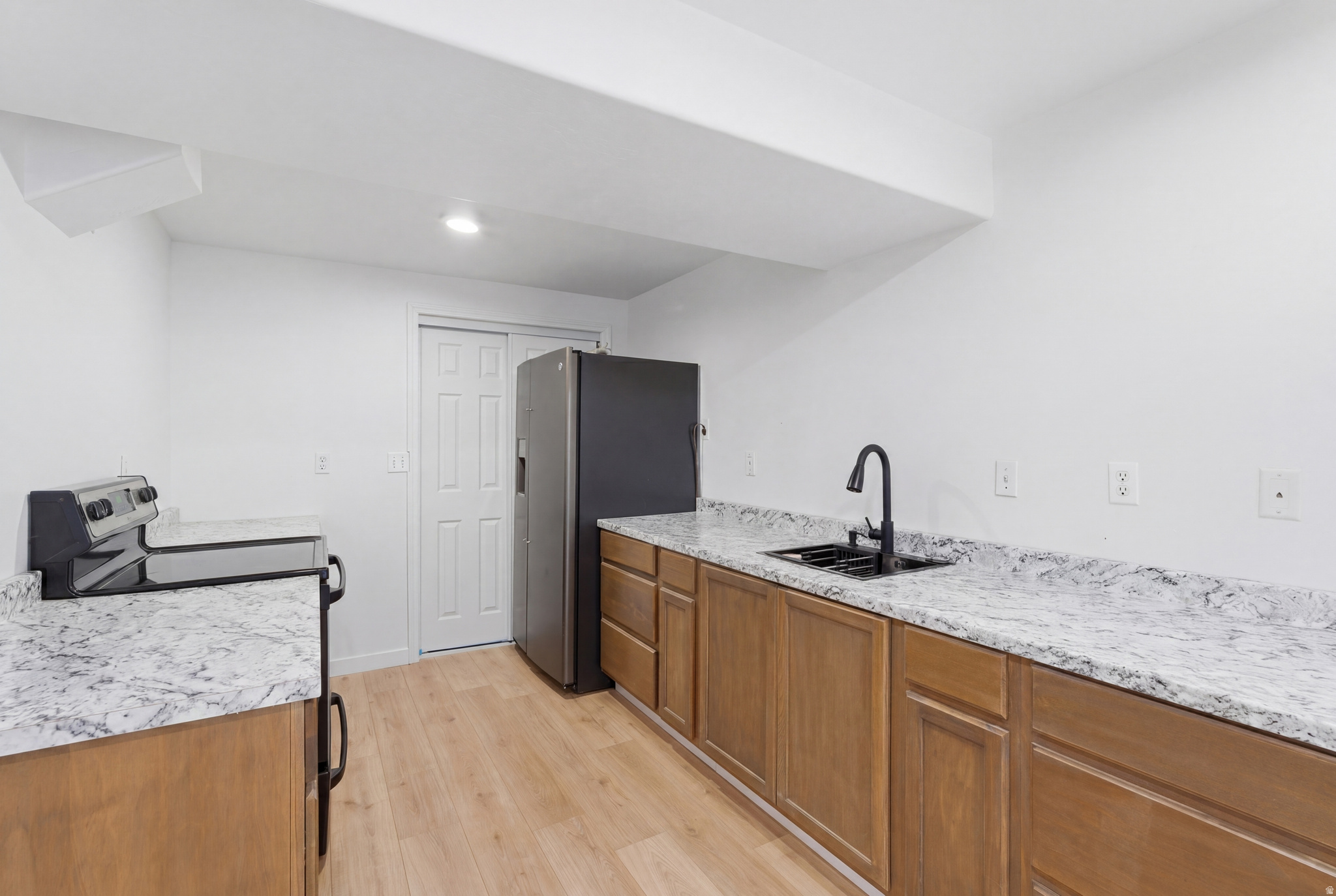 WADE SPRINGS - Residential