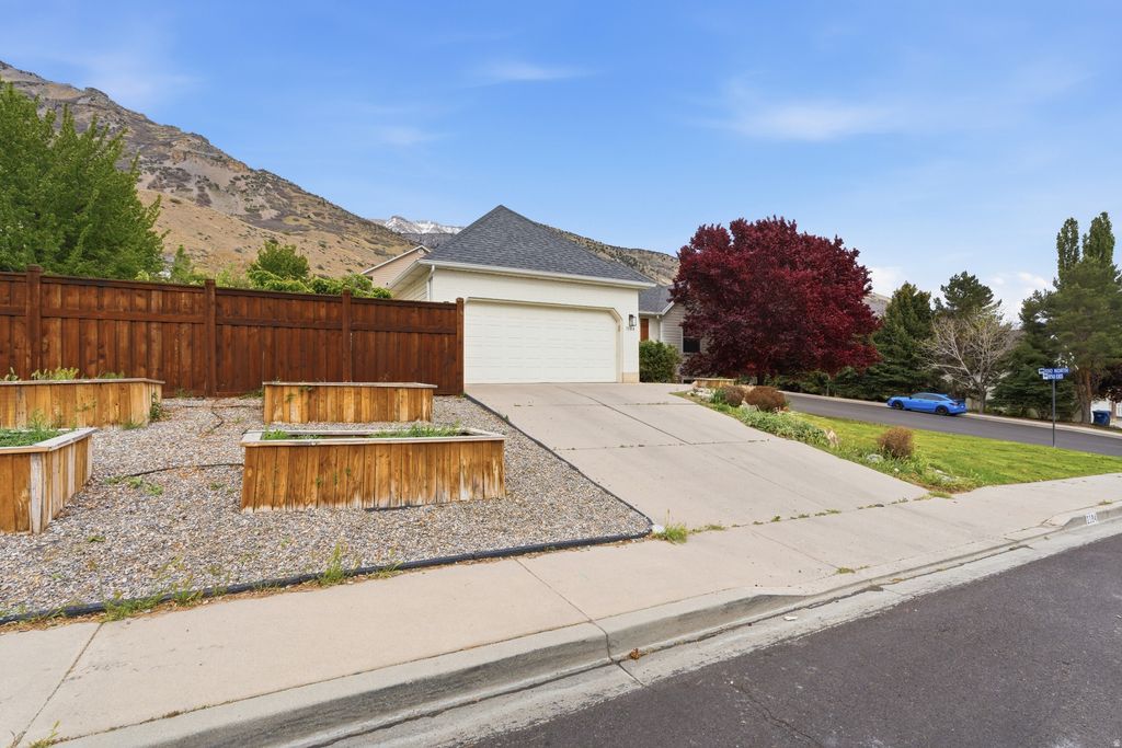 Photo of 1184 N 850 E, Pleasant Grove, UT 84062 (MLS # 2153029)