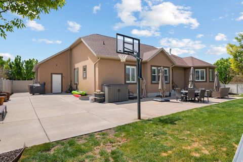 Tiny photo for 483 E CRYSTAL SPRING DR, Draper, UT 84020 (MLS # 2154094)