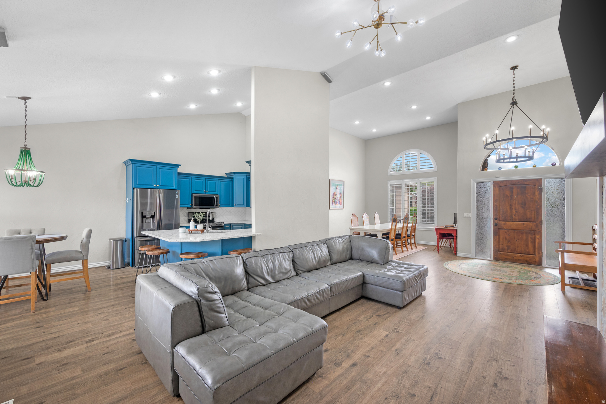 MEADOWS - Residential