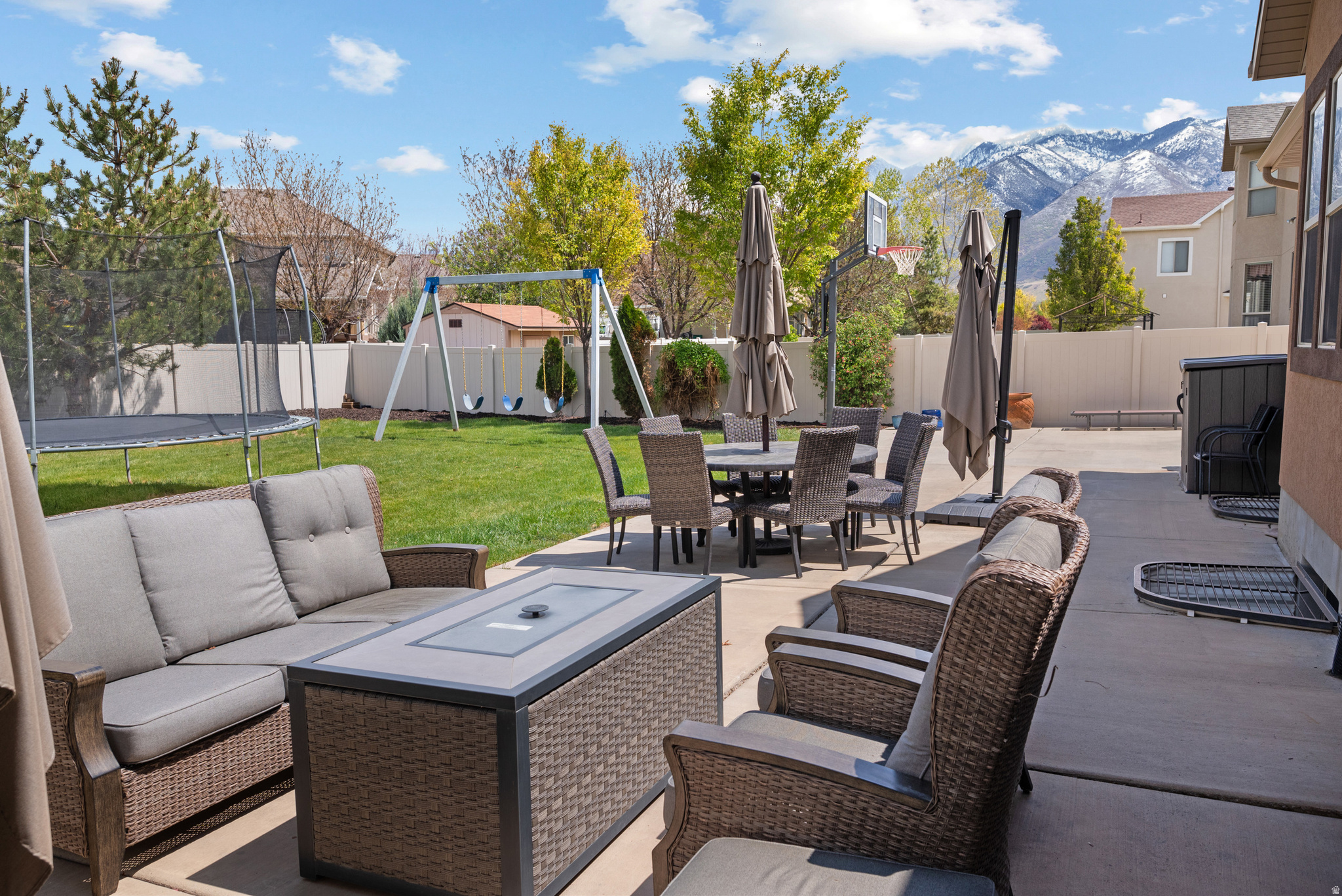 MEADOWS - Residential