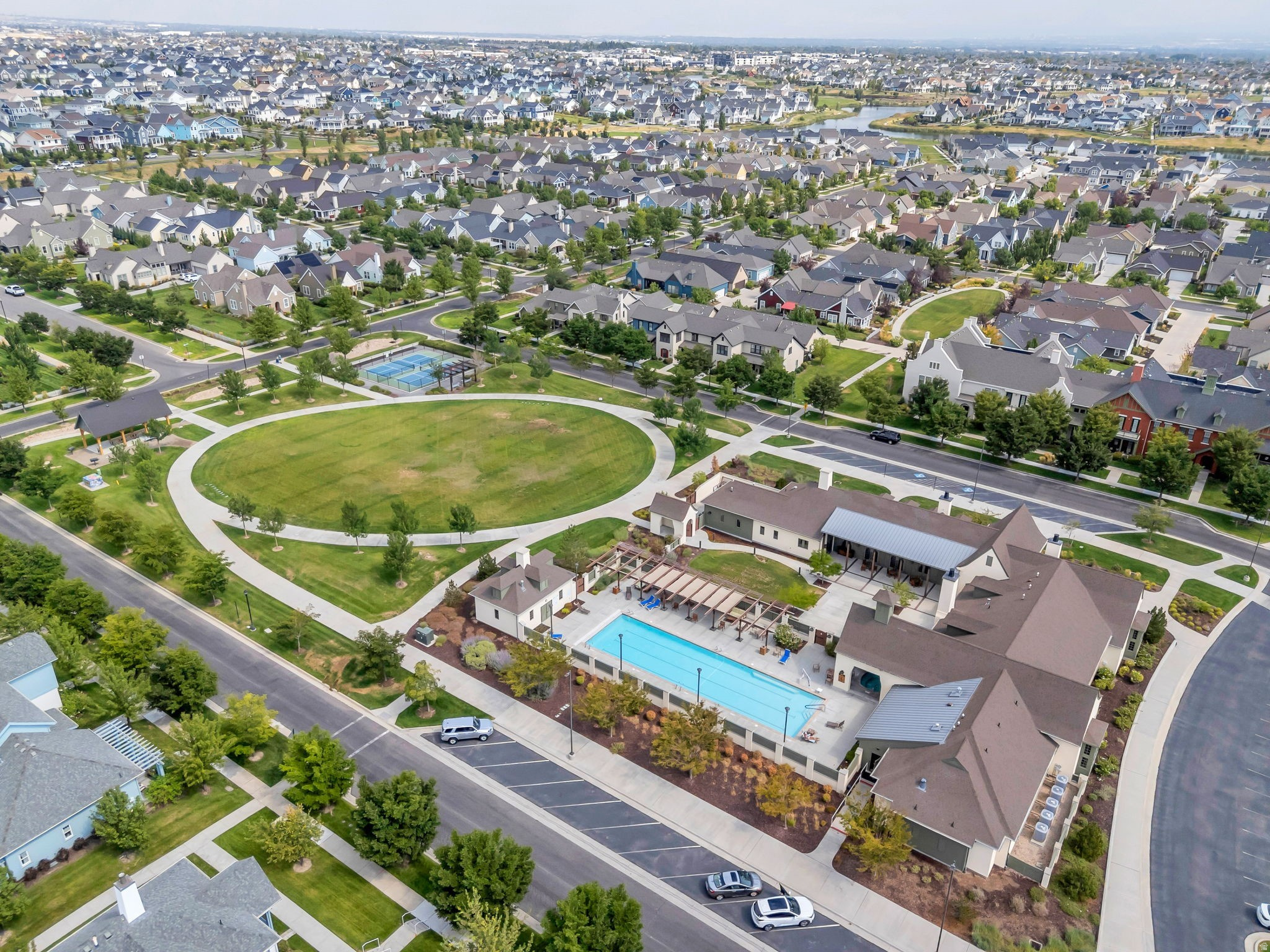 DAYBREAK - Residential