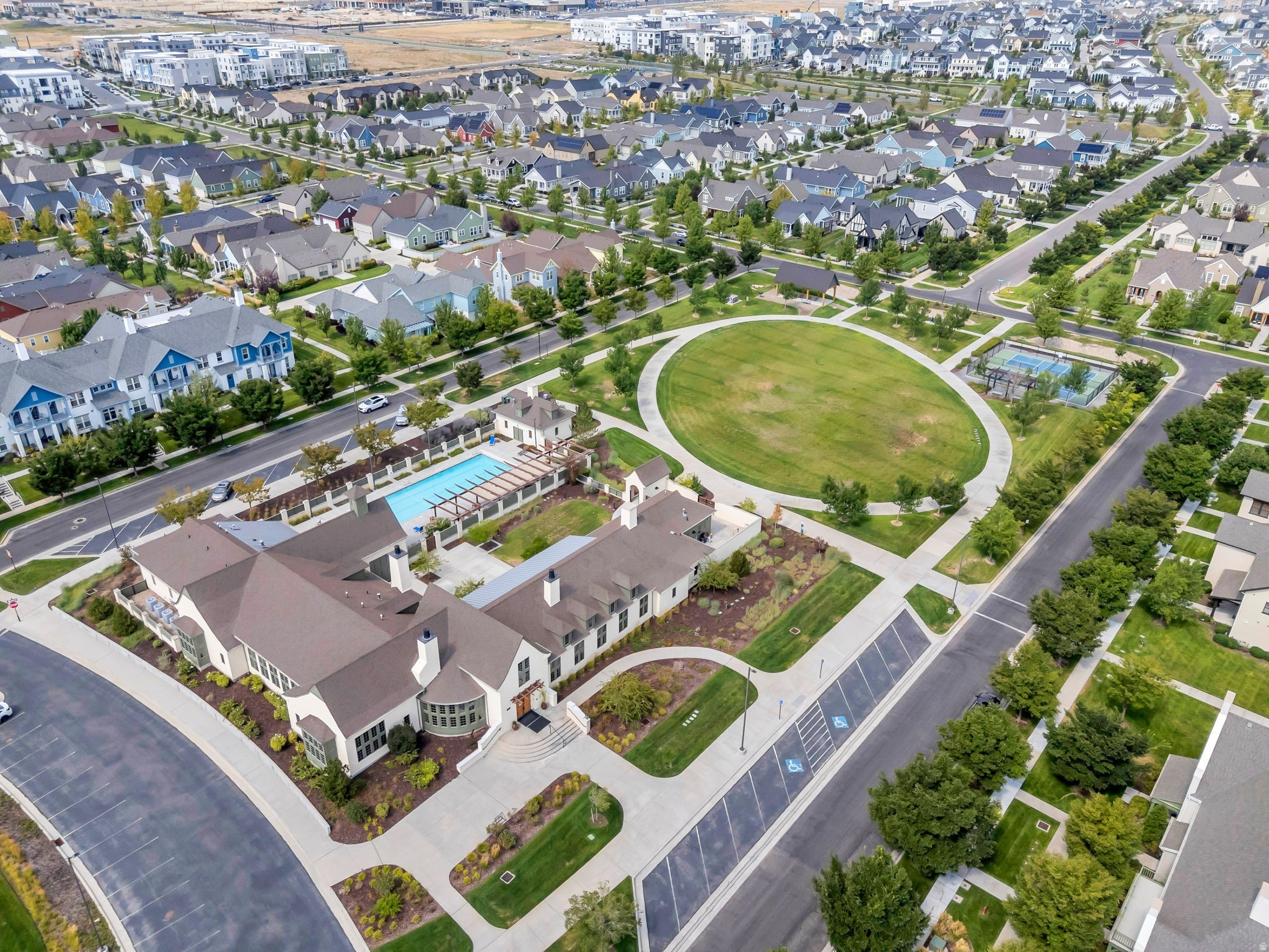 DAYBREAK - Residential