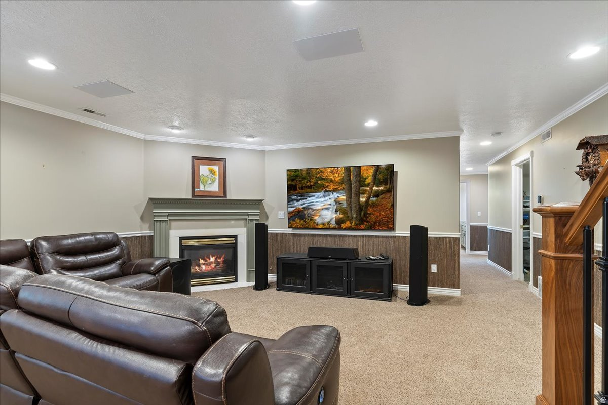 TRAPPER'S POINTE - Residential