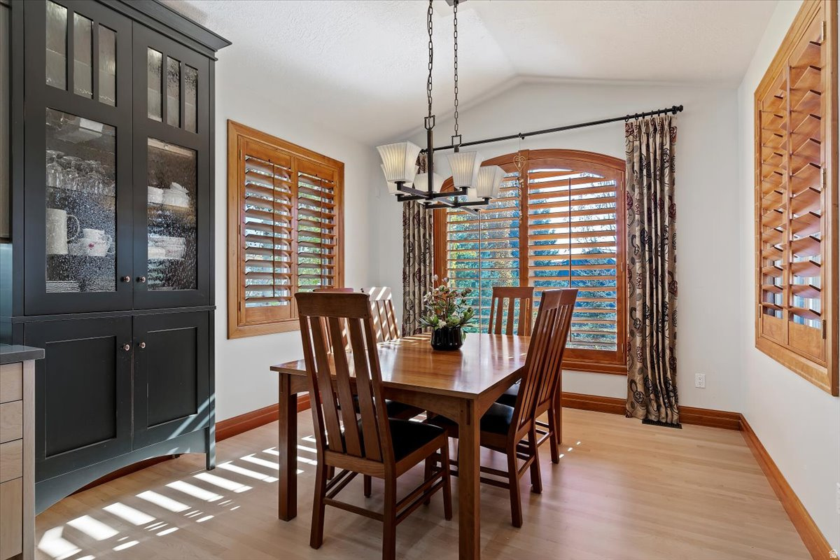 TRAPPER'S POINTE - Residential