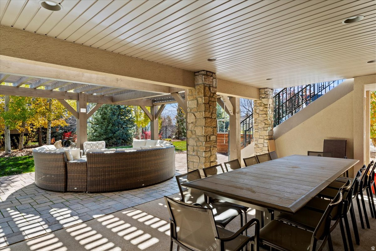 TRAPPER'S POINTE - Residential