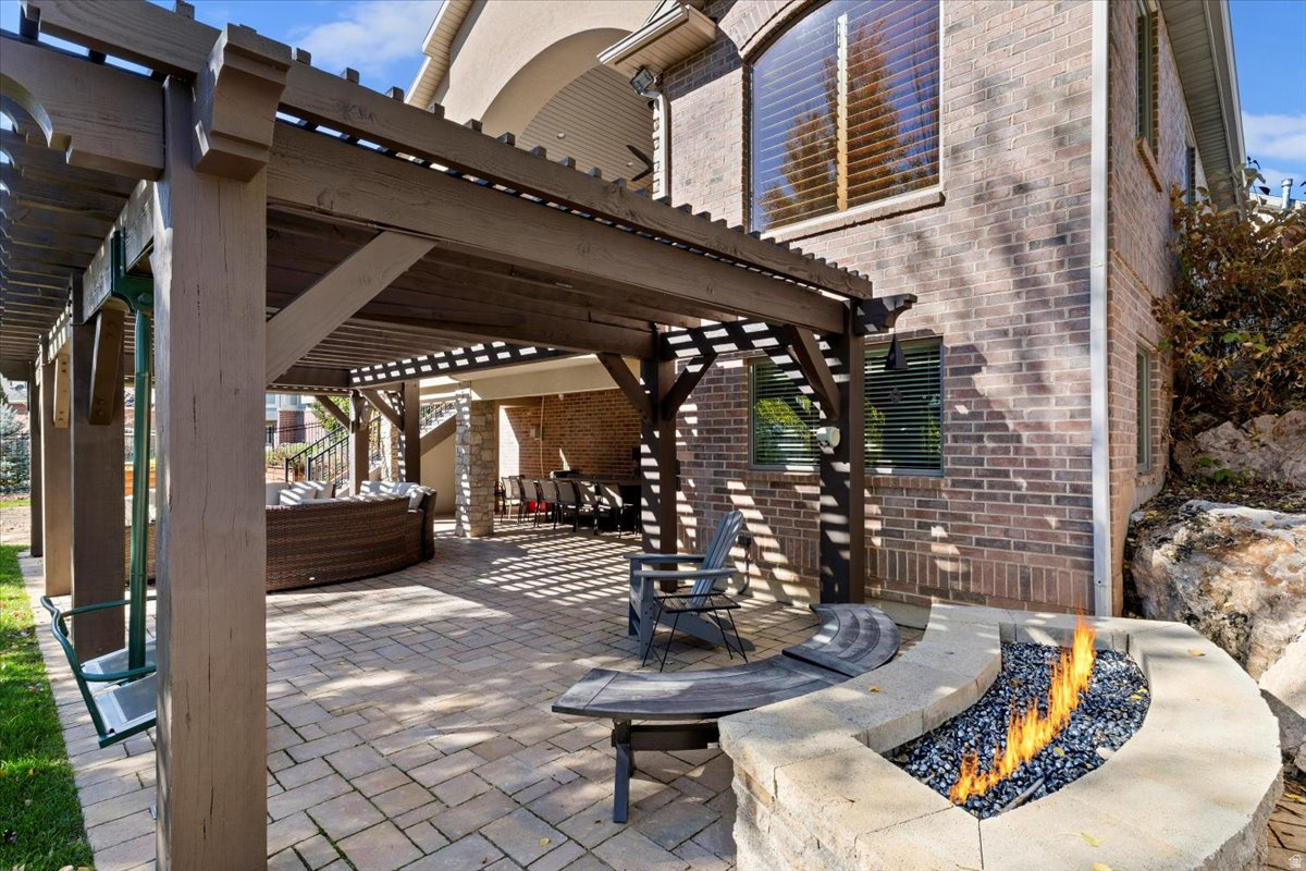 TRAPPER'S POINTE - Residential