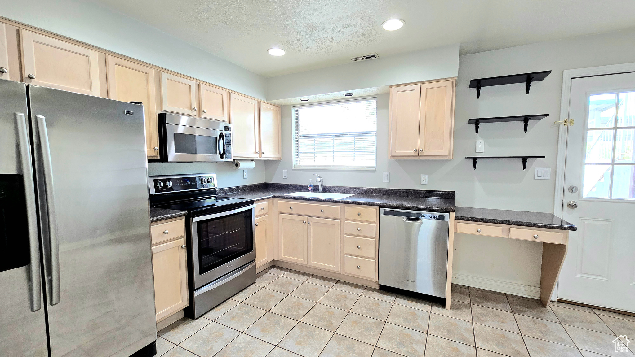 HERITAGE COVE - Residential