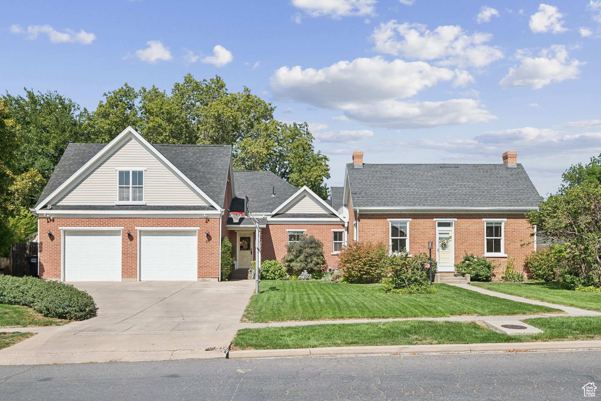 Welcome to the perfect blend of charm and modern comfort. This beautiful home offers a warm and inviting atmosphere. Beautiful kitchen includes soapstone island and counter tops. Private backyard perfect for entertaining or relaxation. The extra-large great room is limitless and lets not forget to mention the abundance of storage. Square footage figures are provided as a courtesy estimate only. Buyer is advised to obtain an independent measurement.