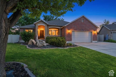 Tiny photo for 1467 W 2850 S, Syracuse, UT 84075 (MLS # 2190105)