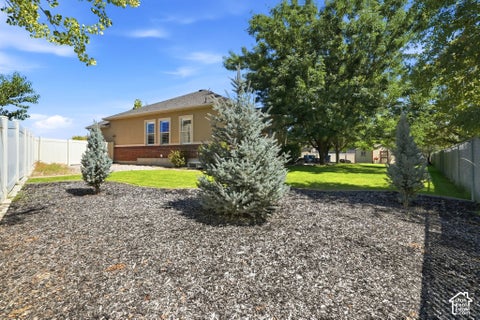 Tiny photo for 1467 W 2850 S, Syracuse, UT 84075 (MLS # 2190105)