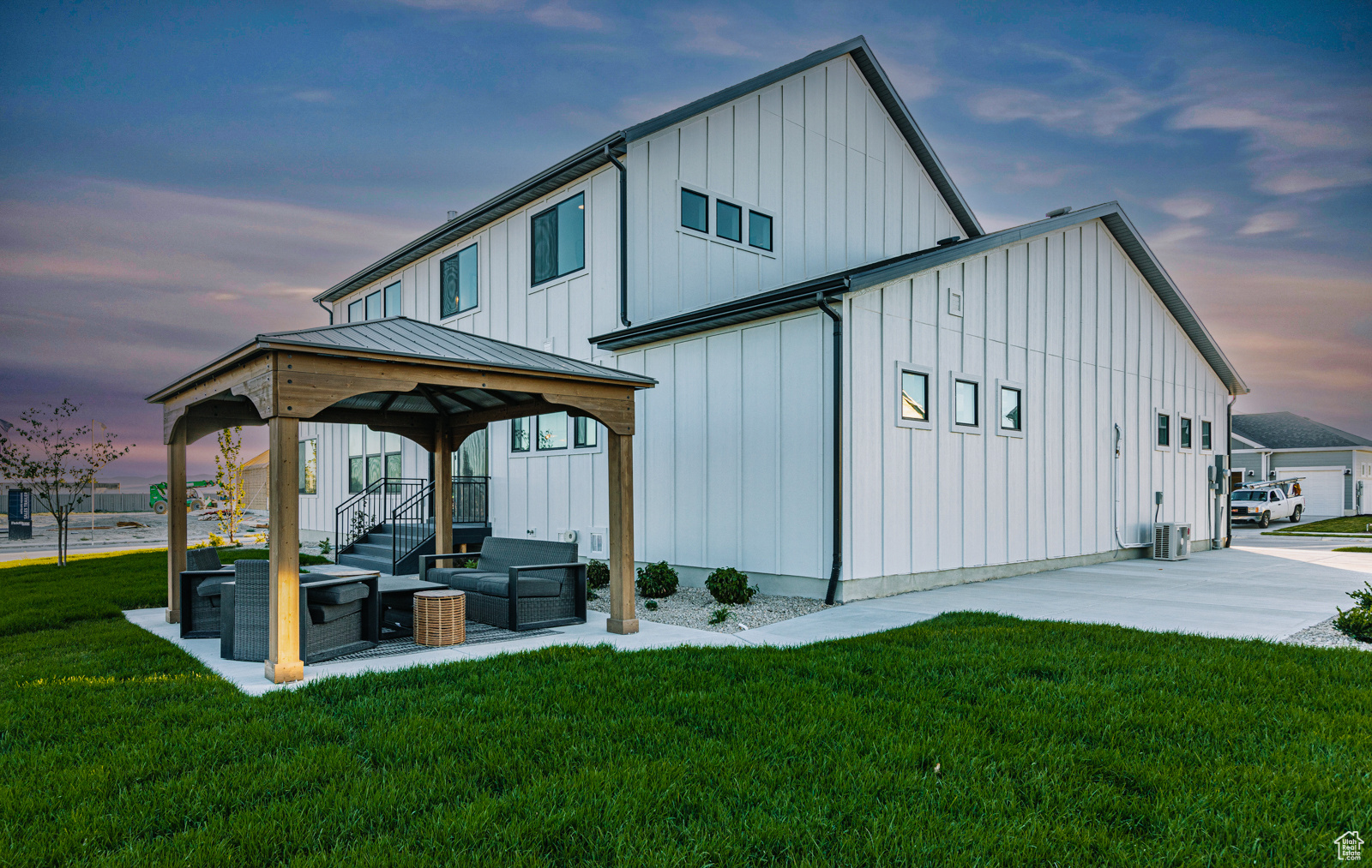 WILLOW ESTATES - Residential