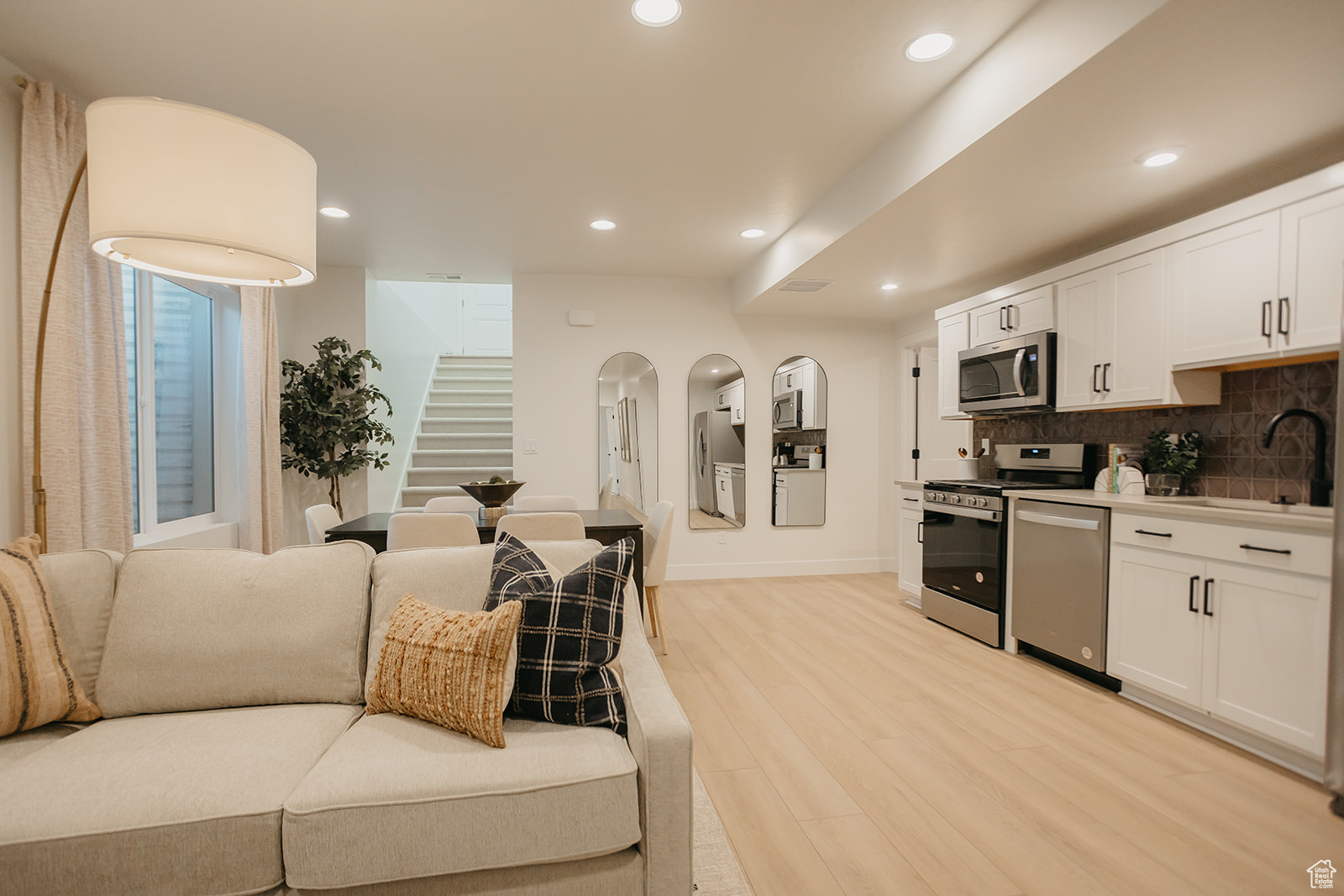 WILLOW ESTATES - Residential