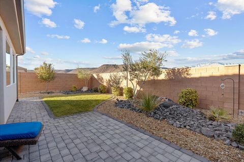 Tiny photo for 2046 N VISTA DR, Washington, UT 84780 (MLS # 2134315)