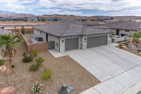 Tiny photo for 2046 N VISTA DR, Washington, UT 84780 (MLS # 2134315)