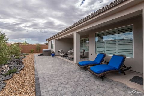 Tiny photo for 2046 N VISTA DR, Washington, UT 84780 (MLS # 2134315)