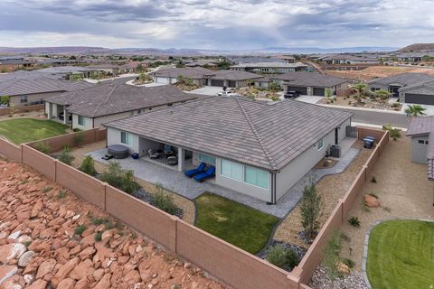 Tiny photo for 2046 N VISTA DR, Washington, UT 84780 (MLS # 2134315)