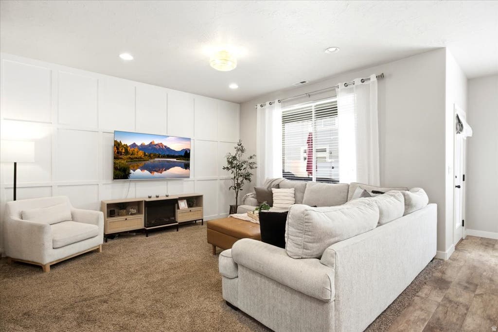 Photo of 288 S 600 W, Centerville, UT 84014 (MLS # 2181417)