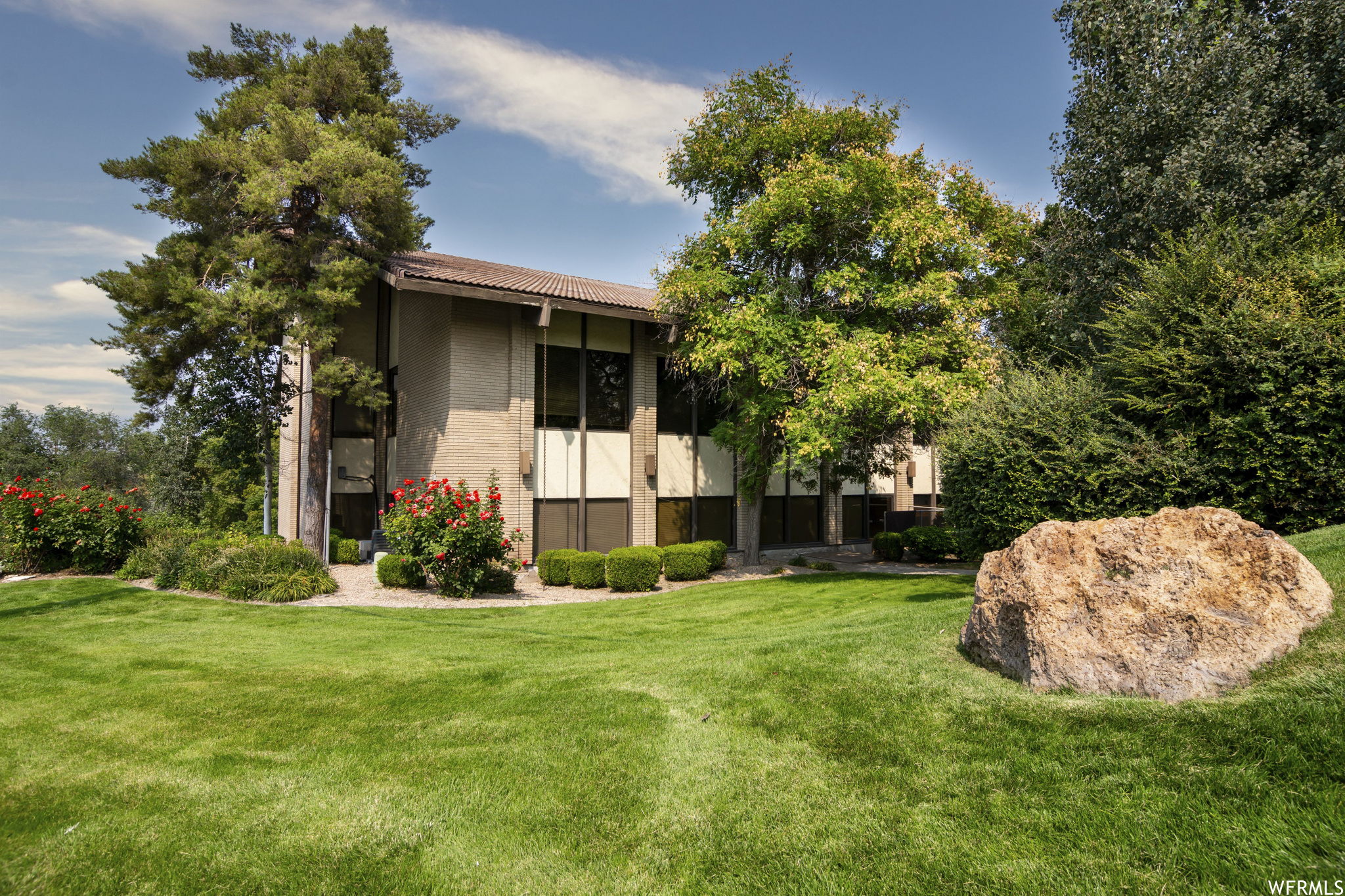 SPRING TERRACE CONDO - Commercial Sale