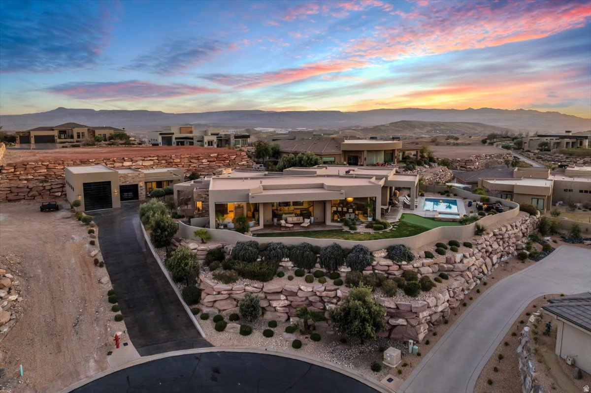 STONE CLIFF PH 10 - Residential