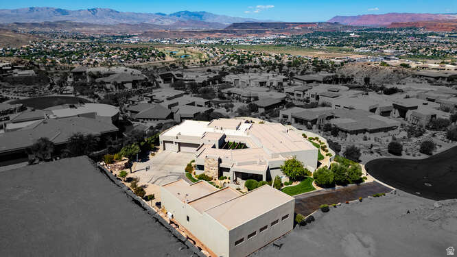 STONE CLIFF PH 10 - Residential