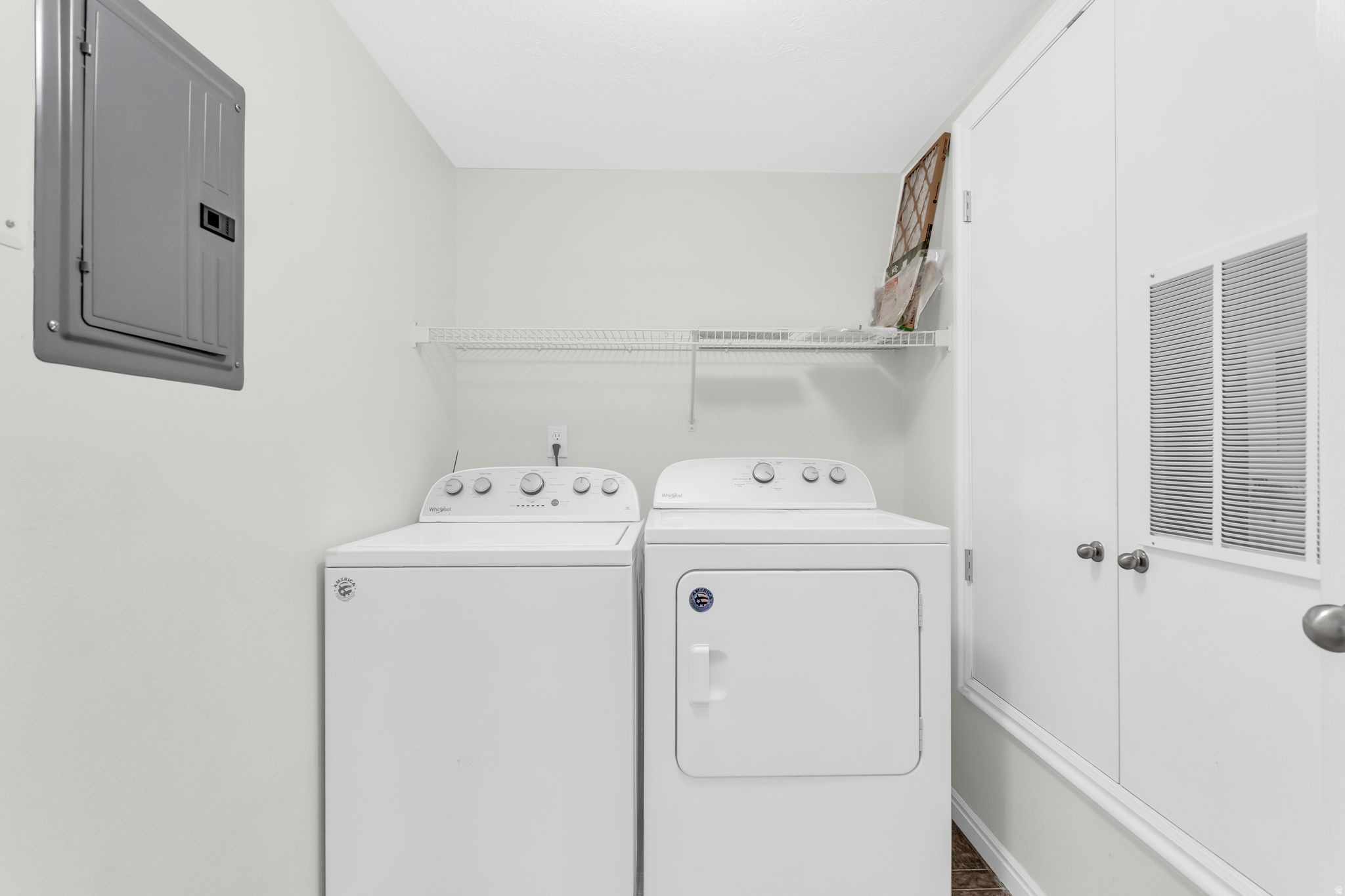 WESTBURY - Residential