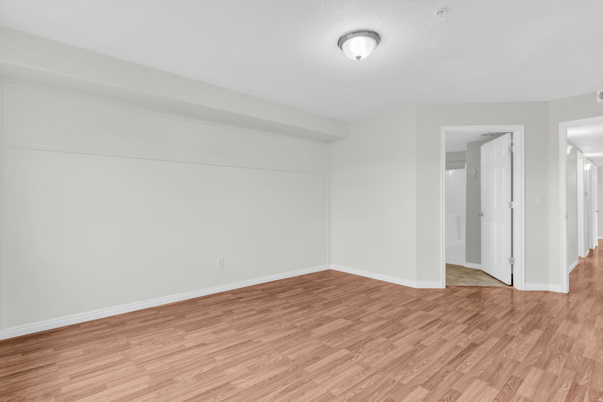 WESTBURY - Residential