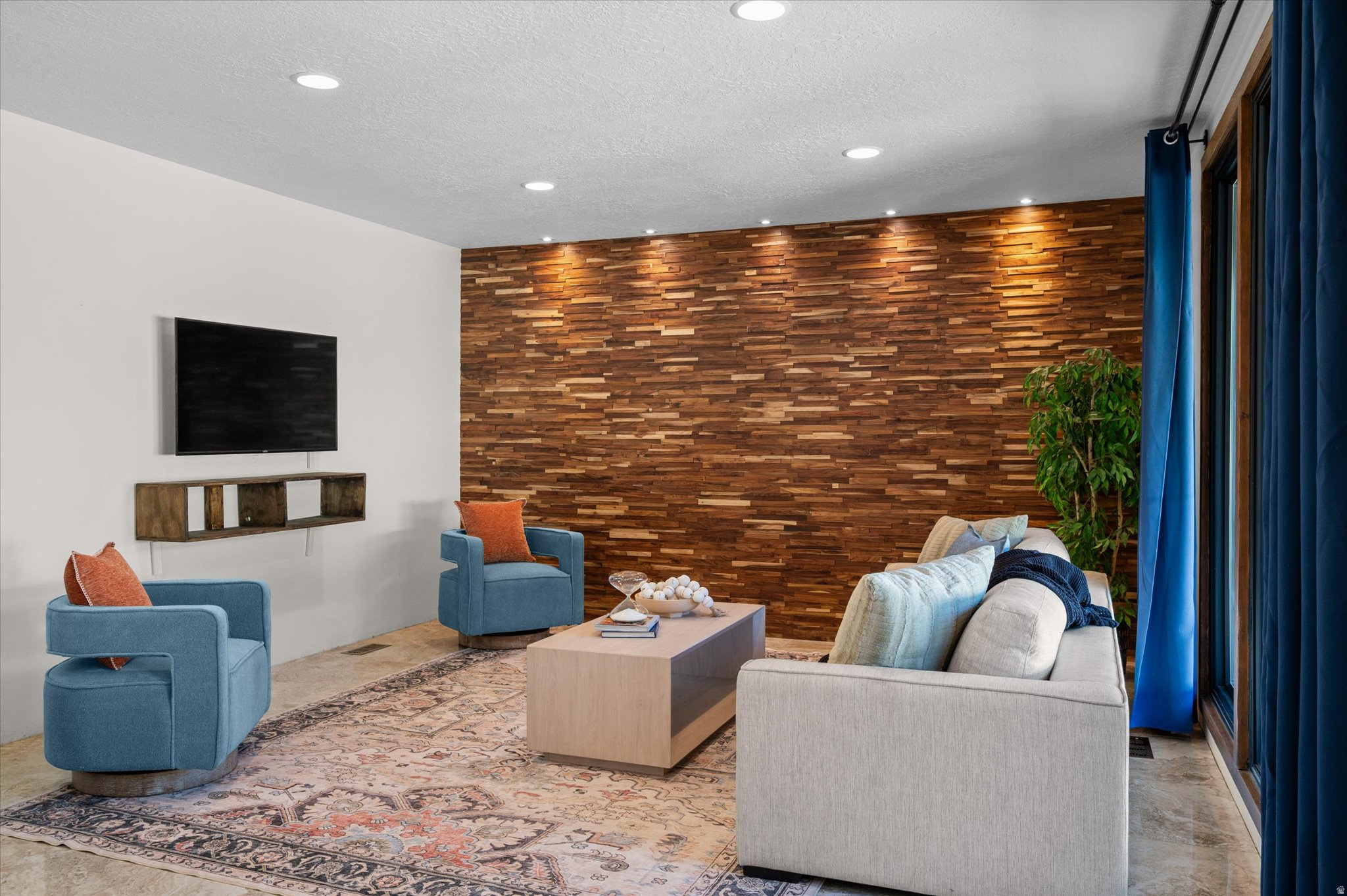 FOREST GREEN ESTATES - Residential