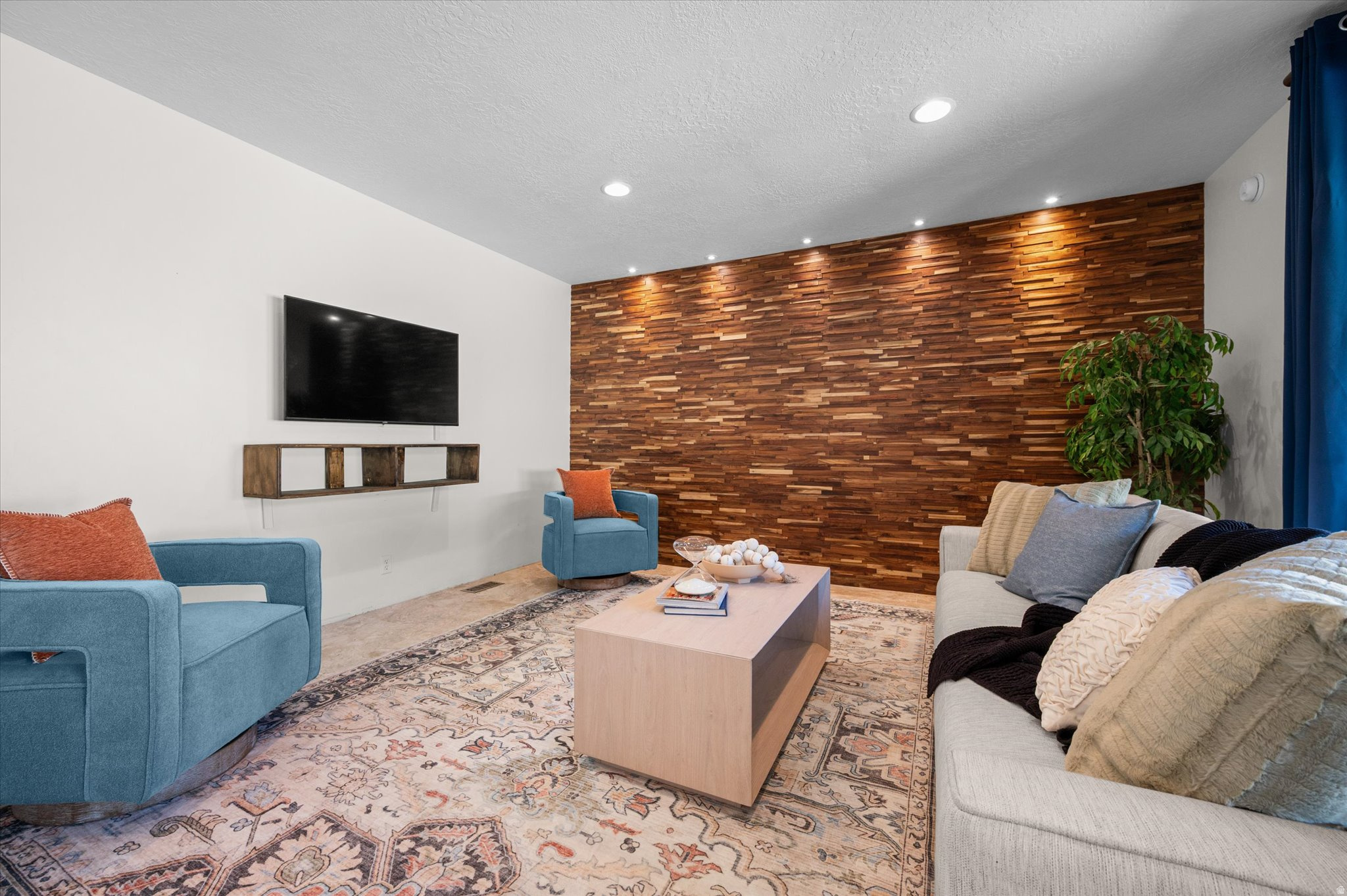 FOREST GREEN ESTATES - Residential