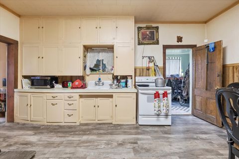 Tiny photo for 18 E 300 S, Mendon, UT 84325 (MLS # 2147249)